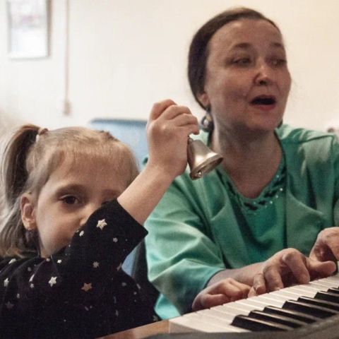 Зачем логопеду пианино?