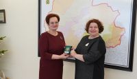 Светлана Григорьева награждена памятным знаком «75 лет Томской области»