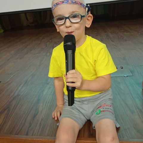 Снова в мире звуков: Игорю подключили новый речевой процессор