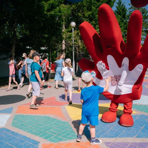 Более 5,5 млн рублей для тяжелобольных детей собрали томичи в рамках XV юбилейного Благотворительного марафона «Обыкновенное чудо»