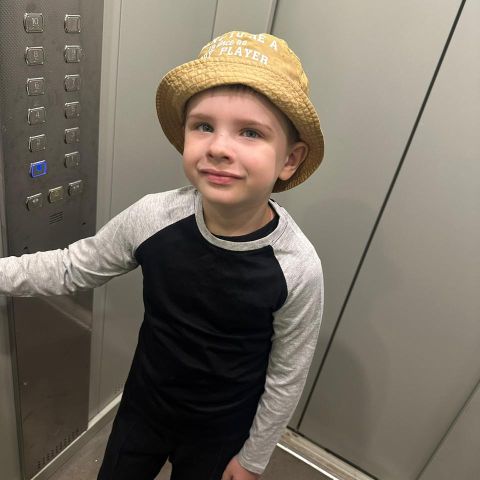 Маленький доктор учится жить в большом мире. Помогите Егору