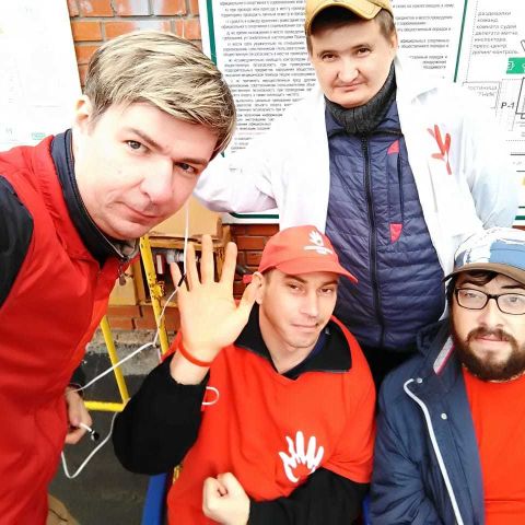 ФУТБОЛЬНЫЕ БОЛЕЛЬЩИКИ ПОЖЕРТВОВАЛИ ДЛЯ двух подопечных фонда 8 831 РУБЛЬ